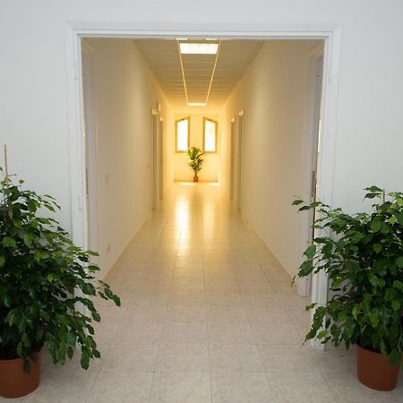 Ostello San Luigi Orione Anzio Exteriör bild